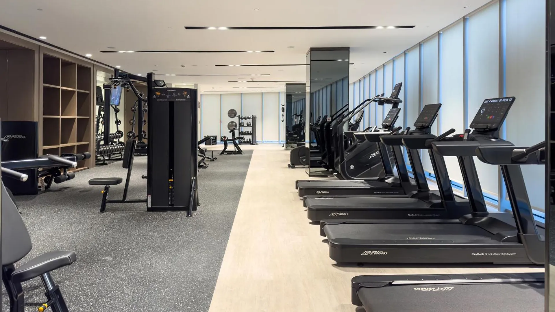 Grande Signature 2 Bedroom Apartments I Persian Gulf Views I Free Parking, Gym, Pool, Wi-Fi & Ps5 I By Skyline Serenity Dubai