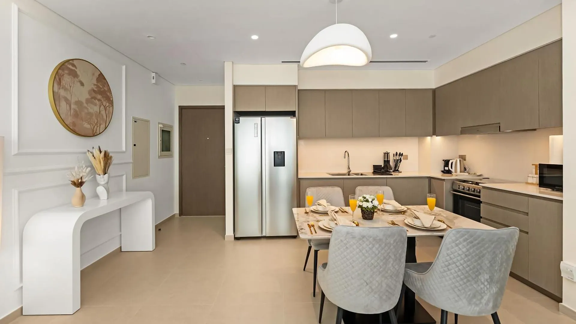 Grande Signature 2 Bedroom Apartments I Persian Gulf Views I Free Parking, Gym, Pool, Wi-Fi & Ps5 I By Skyline Serenity Dubai