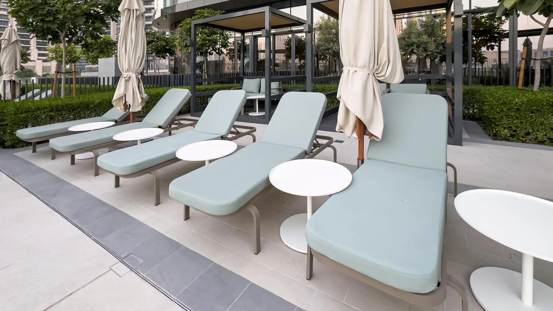 Grande Signature 2 Bedroom Apartments I Persian Gulf Views I Free Parking, Gym, Pool, Wi-Fi & Ps5 I By Skyline Serenity Dubai